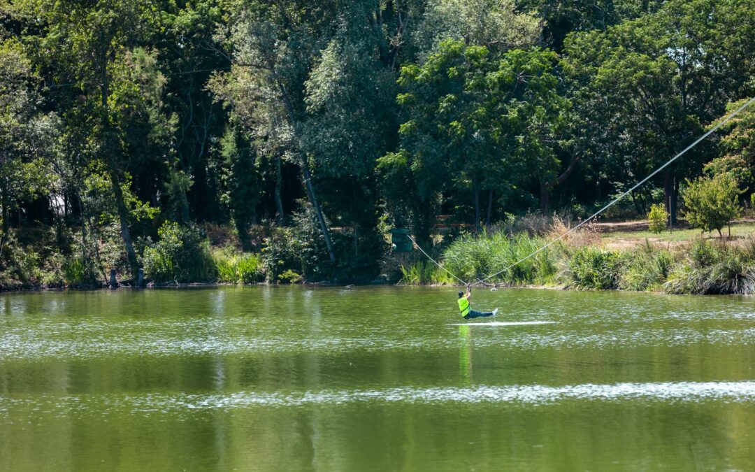 Découvrez la beauté du Lac Sant Marti à Palau-del-Vidre avec Palau Aventures